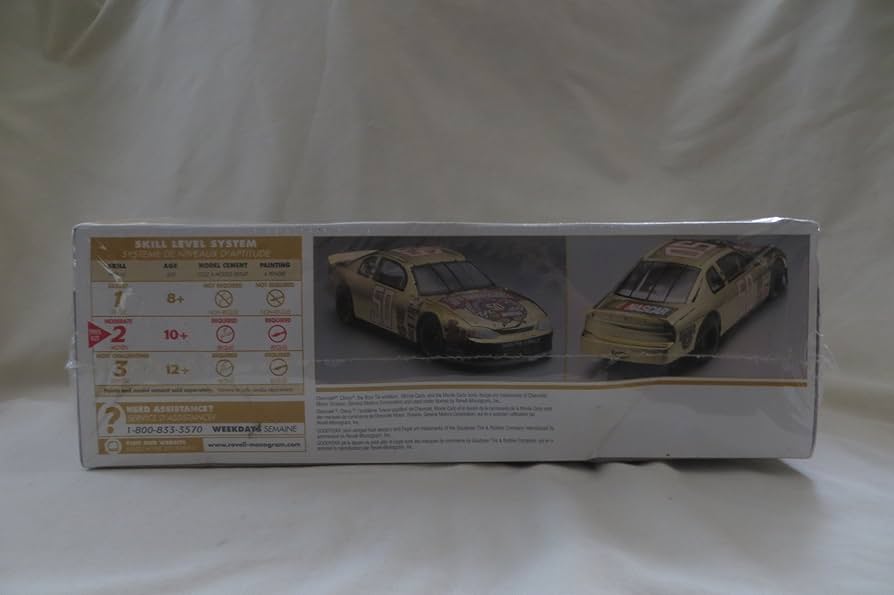 Amazon | Revell/Monogram Nascar 50周年記念 ゴールド シボレー